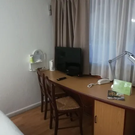 מלון Campanile Sud פרפיניין