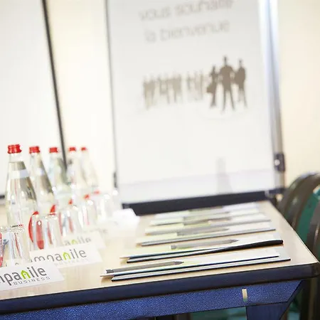 מלון Campanile Sud פרפיניין